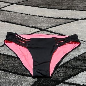 VS PINK 2018 STRAPPY METAL LOGO PATCH BIKINI SWIMSUIT BOTTOM